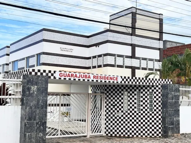 Apartamento em Guarajuba 1/4