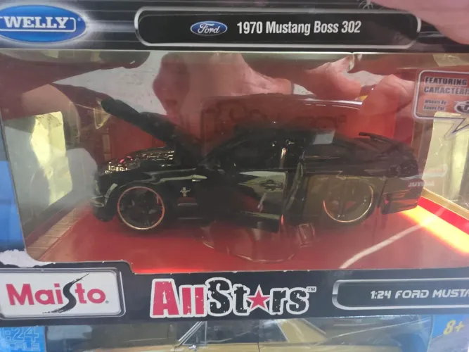 Miniatura 1:24 maisto all stars Ford Mustang