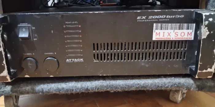 Amplificador profissional Atack 2000
