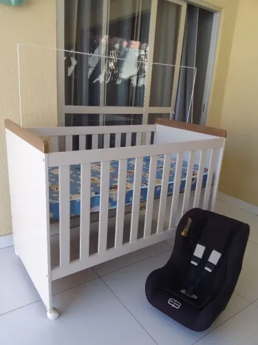 Berço e cadeirinha