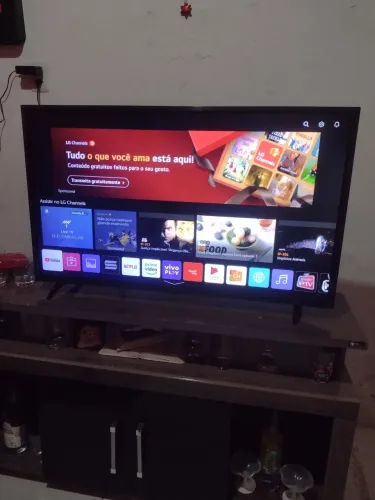 Vendo essa tv smart de 43 polegadas funcionando perfeitamente da LG 