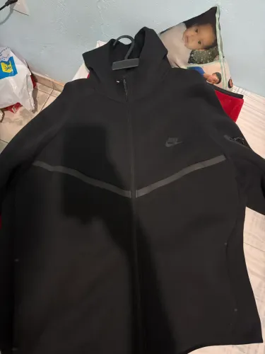 Nike tech