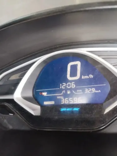 Honda PCX 150 Sport 2021 - Impecável!
