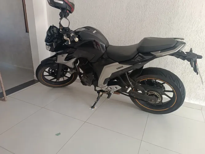 Fazer 250
