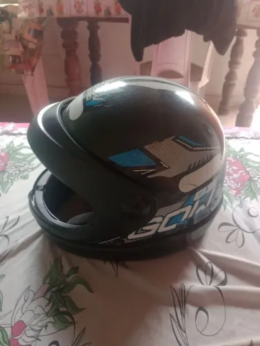 Capacete tamanho 60
