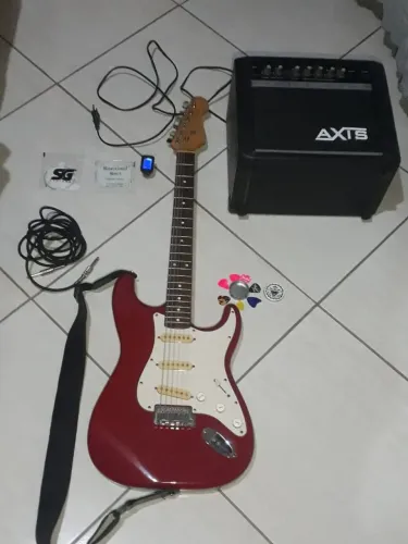 Kit Guitarra Cruiser by Crafter Stratocaster Vermelha