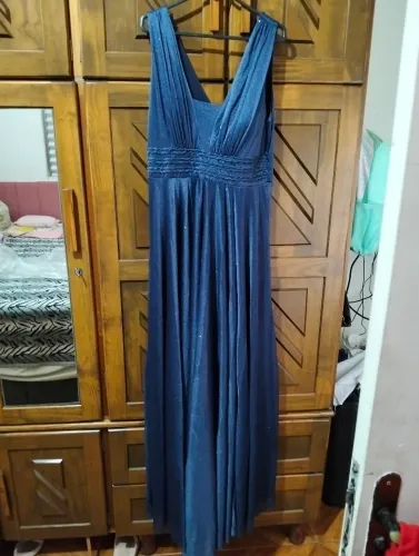 Vestido usado (madrinha de casamento) usado somente uma vez em perfeitas condições.