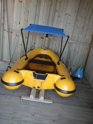 VENDE-SE BOTE R210