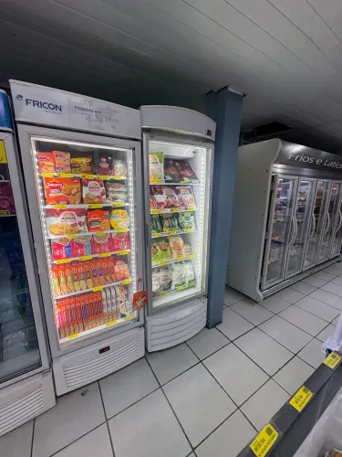 Freezer e Expositor Vertical Metalfrio 581Litros