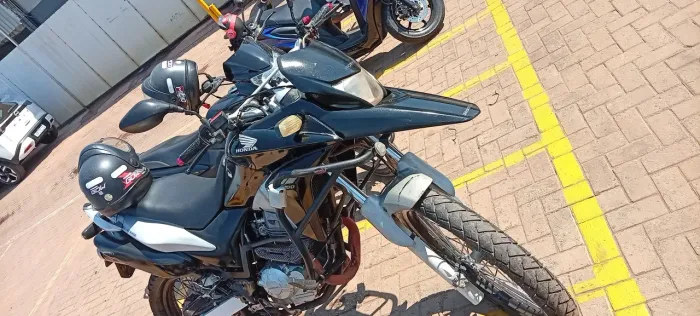 XRE 300 em dias