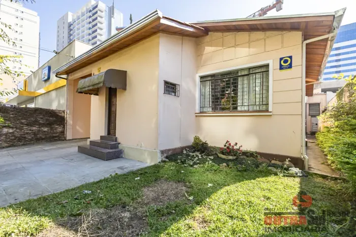 Casa com 2 dormitórios para alugar com 384,00m² no ÁGUA VERDE