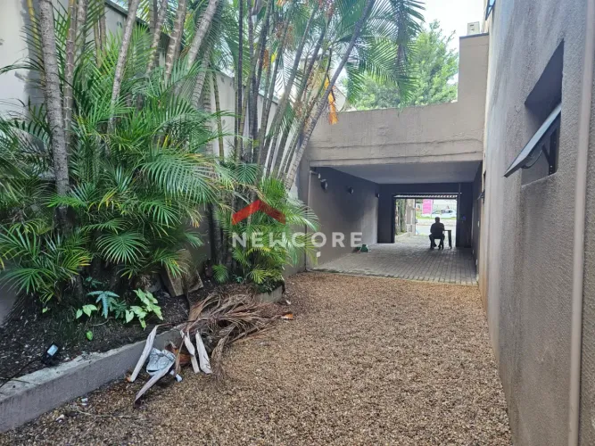 Loja em Avenida Brasil - Jardim América - São Paulo/SP