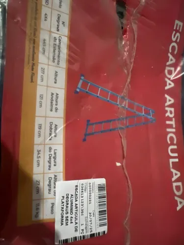 Escada articulada 4x4 degraus sem plataforma .