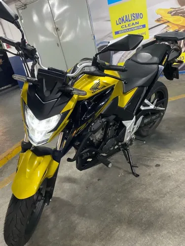 HONDA CB 300F TWISTER ABS 2023 ? IMPECÁVEL | R$ 22.500 / MUITO NOVA! Menos de 18.000 KM
