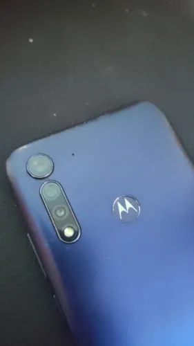 Motorola Moto E6s funcionando com tela quebrada