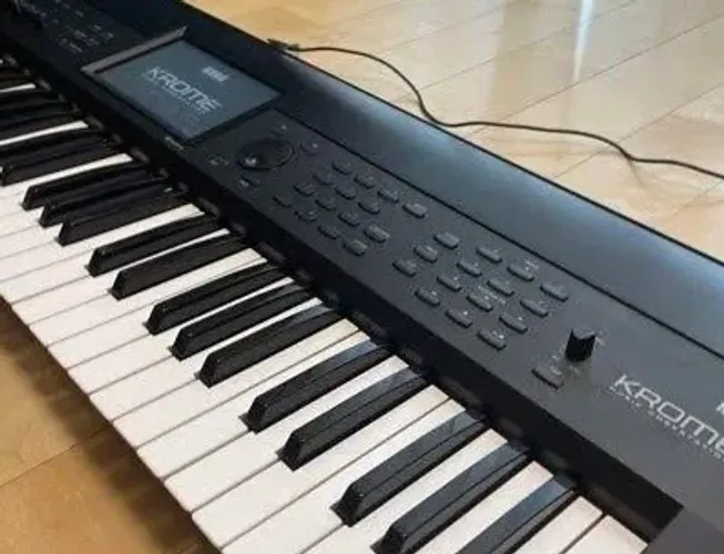 KORG KROME 61 IMPECÁVEL 