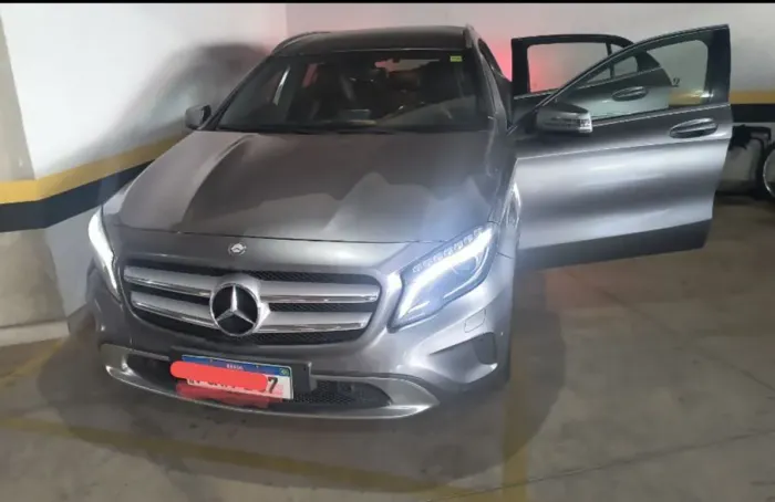 Mercedes-Benz GLA 200 Adv. 1.6/1.6 TB 16V Flex Aut. 2015