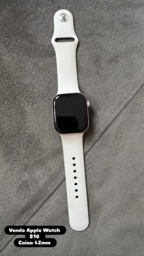 Vendo Apple Watch S10 caixa 42 mm muito conservado com apenas 1.2 meses de uso 