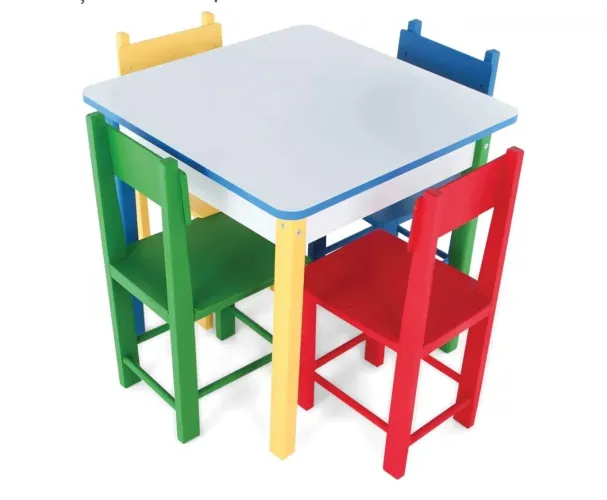 Mesa escrivaninha infantil perfeitas para crianças de 2 a 7 anos.