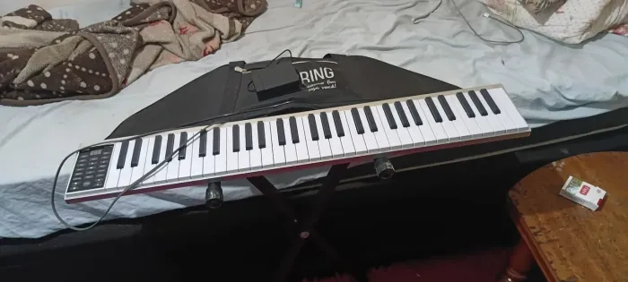 Midi Spring + Mesa Suporte (Troco por Violão)