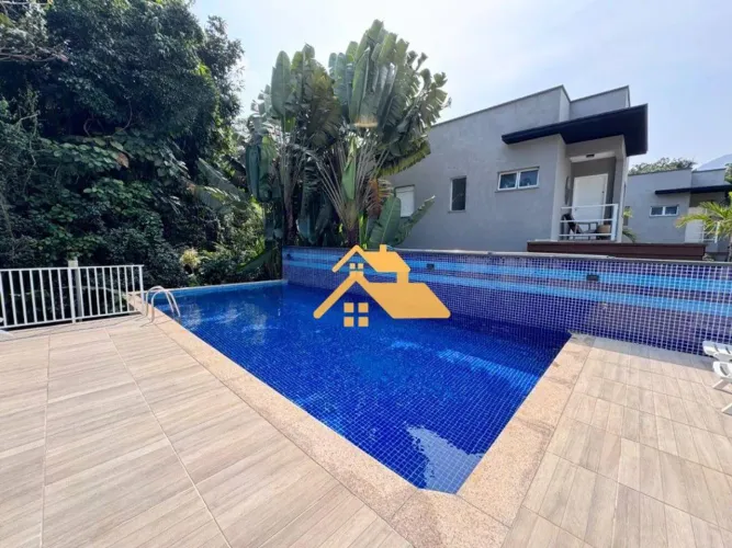 Casa em Condomínio em Barra do Una | 3 Suítes | 2 Vagas | Conforto e Segurança no Litoral 