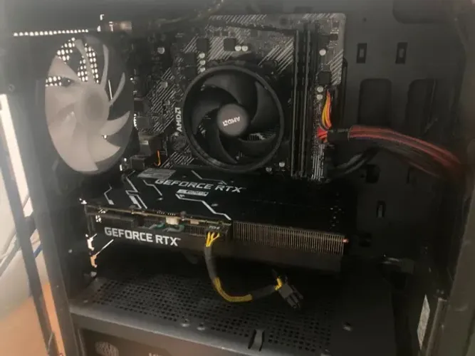 PC Gamer Ryzen 5 5600 + RTX 3060 12GB + Monitor 165Hz + Kit Gamer Completo