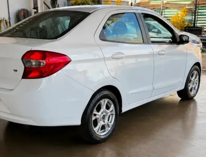 ?Carro para Uber e 99 - Aluguel R$ 600/semana - Itajaí SC?
