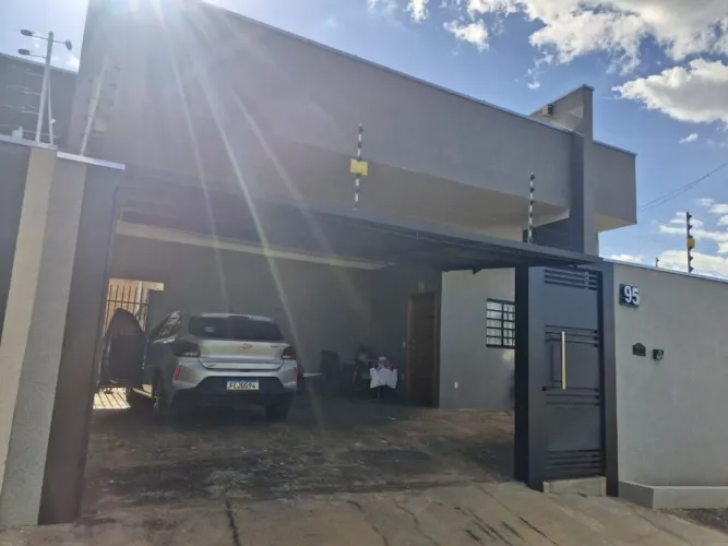 Casa com 3 dormitórios à venda, 100 m² por R$ 360.000,00 - Residencial Mais Parque Mirasso