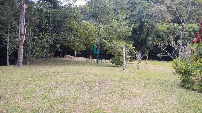 SÍTIO FORMADO COM RIO DE ÁGUAS CRISTALINA EM ITAMONTE-MG