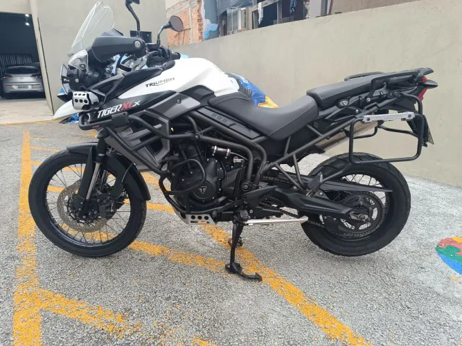 Moto triumph Tiger xcx muiito bem cuidada abaixo da fipe