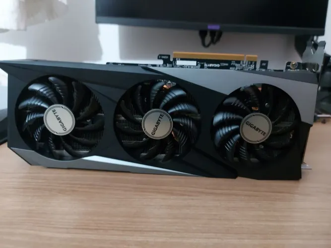 RX 7600