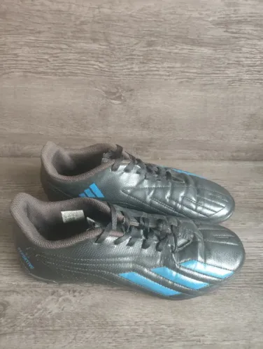 Chuteira society Adidas original usada tamanho 39