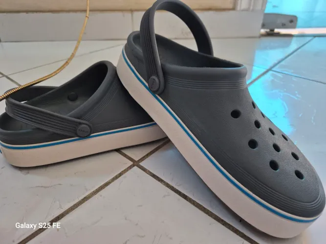 Crocs original numeração 37 