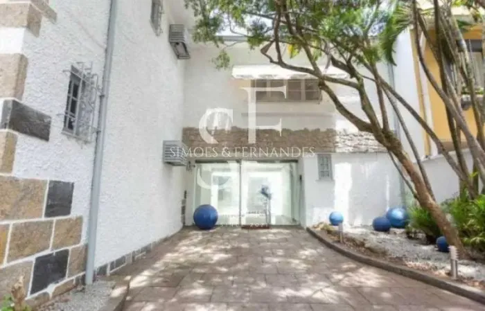 Urca- Rua Almirante Gomes Pereira- Espetacular casa duplex, servindo para fins comerciais 