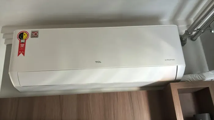 Ar condicionado TCL 18000 btus Quente/Frio 220v