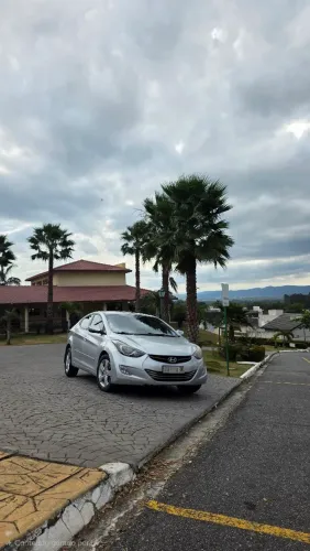 Hyundai Elantra GLS 2.0 16V Flex Aut. 2014