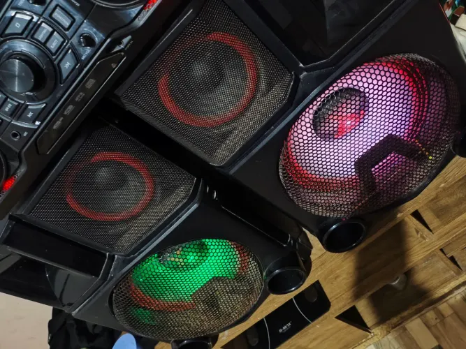 Som LG 2600 watts 
