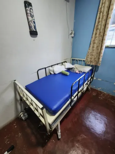Cama hospitalar usada