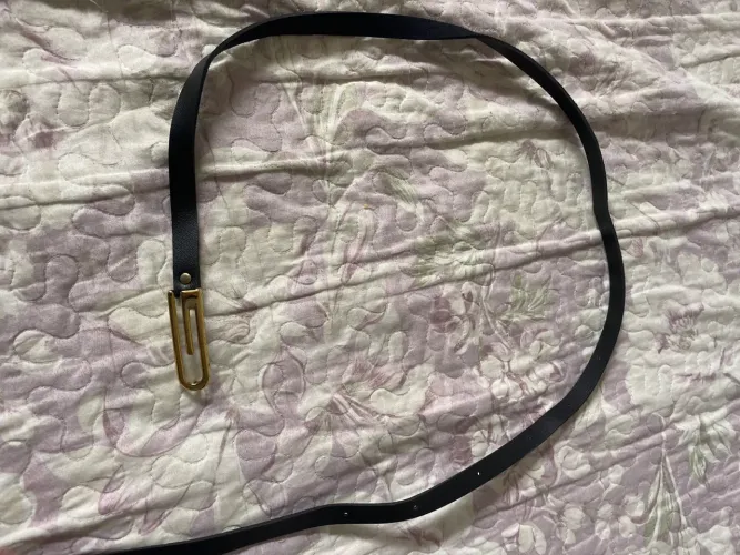 Cinto preto com dourado