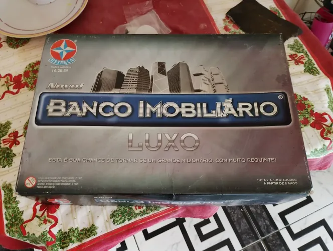 Banco imobiliário de luxo