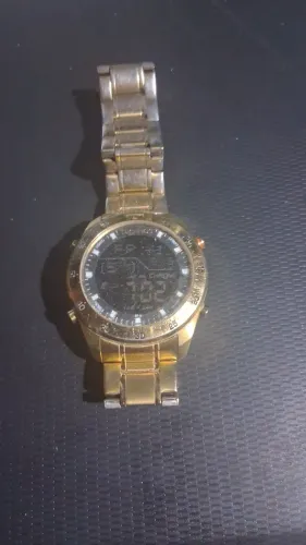 Vendo um relógio de pulso valor 250