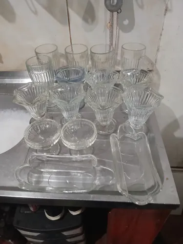 Taças  sorvetes antigas  16 unid