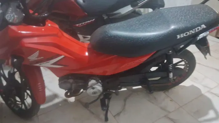 Moto pop e titan