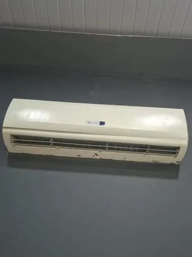 2 Ar condicionados 24 mil BHTS