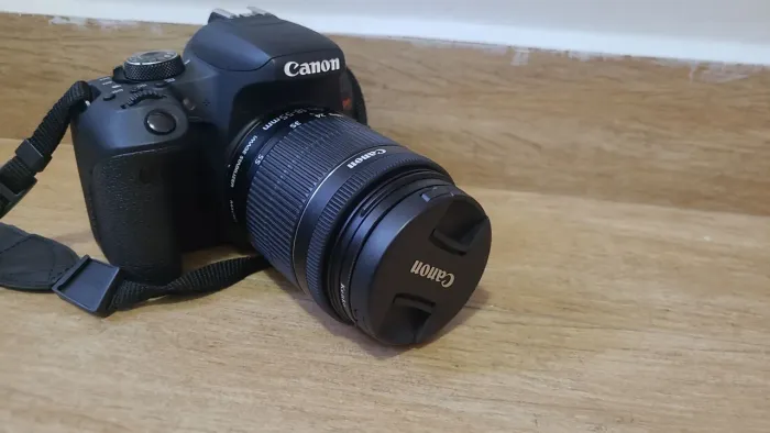 CANON EOS REBEL T7i