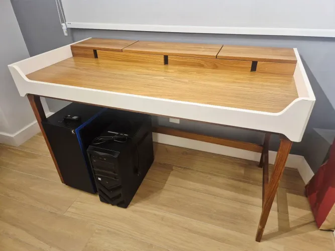 Mesa de estudo em madeira tok stok