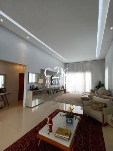 Casa Alto padrão, Mobiliada, Vista definitiva para Goiânia, Res. Parque Mendanha