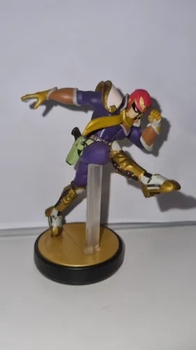 Amiibo Captain Falcon Smash Bros.