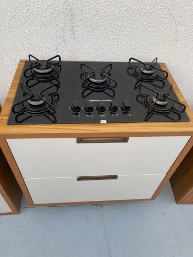 Armário base com cooktop