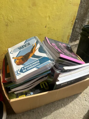 Doa-se livros Anglo para vestibular